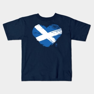 I love my country. I love Scotland. I am a patriot. In my heart, there is always the flag of Scotland Kids T-Shirt